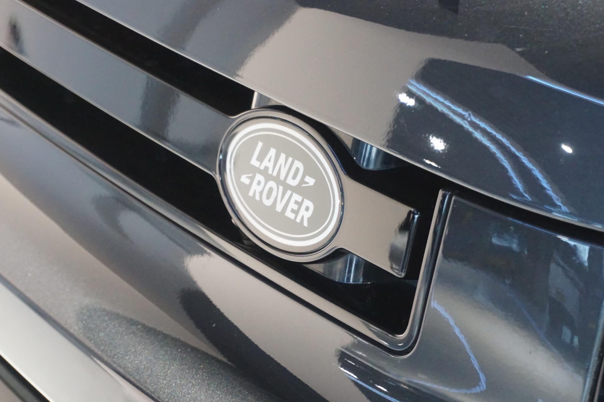 Land Rover Defender 110 3.0 D300 MHEV X-Dynamic HSE SUV 5dr Diesel Auto 4WD Euro 6 (s/s) (300 ps)